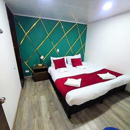 בוגוטה Hotel Kristal Ferial מראה חיצוני תמונה
