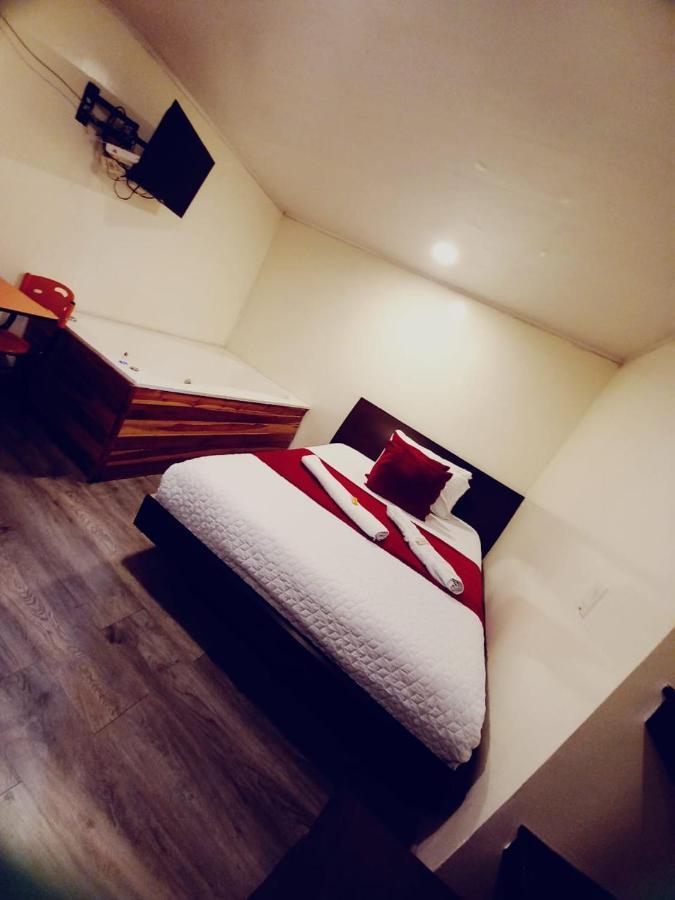 בוגוטה Hotel Kristal Ferial מראה חיצוני תמונה