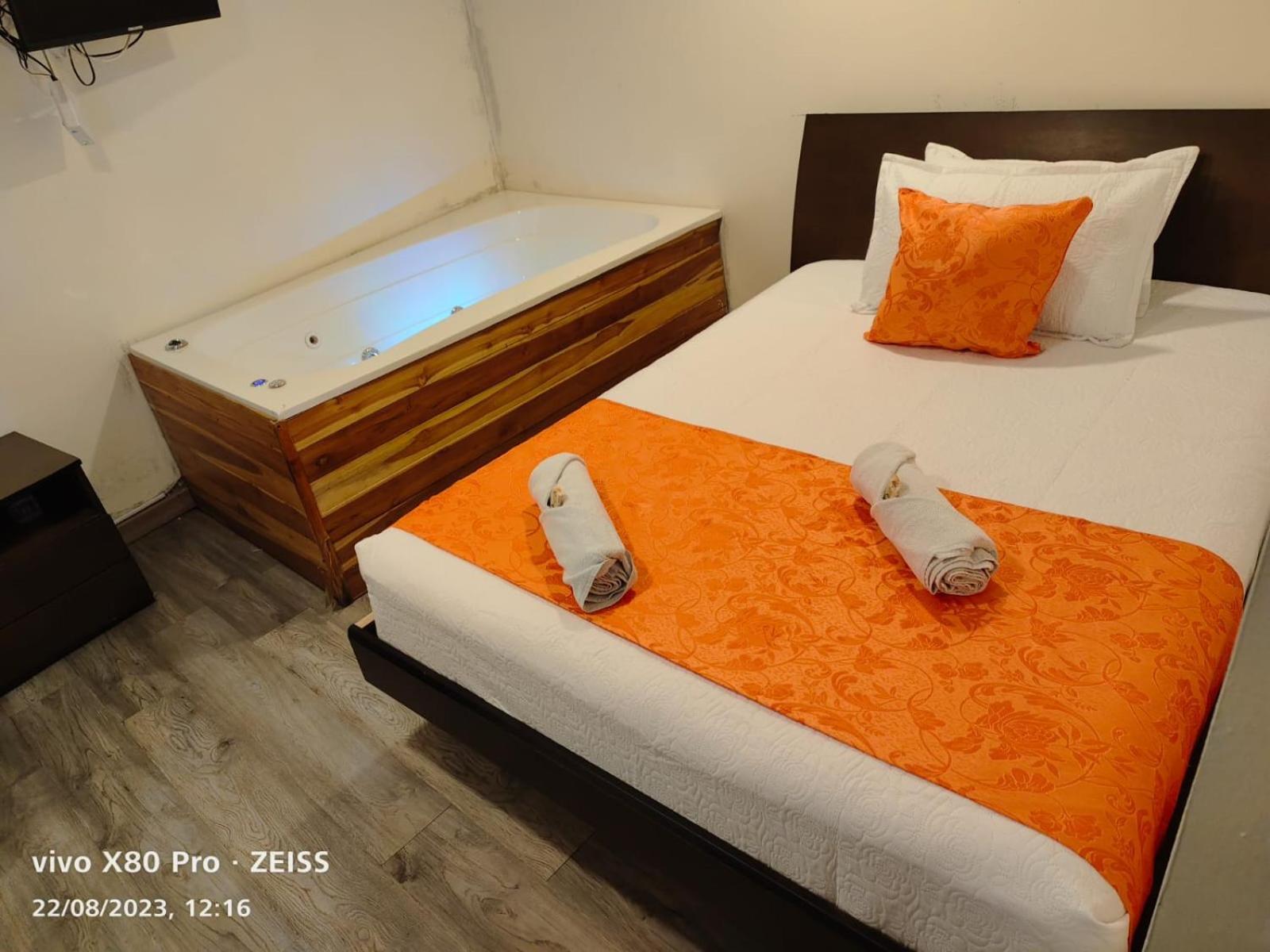 בוגוטה Hotel Kristal Ferial מראה חיצוני תמונה